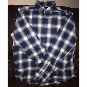 American Eagle blue plaid long sleeve button up